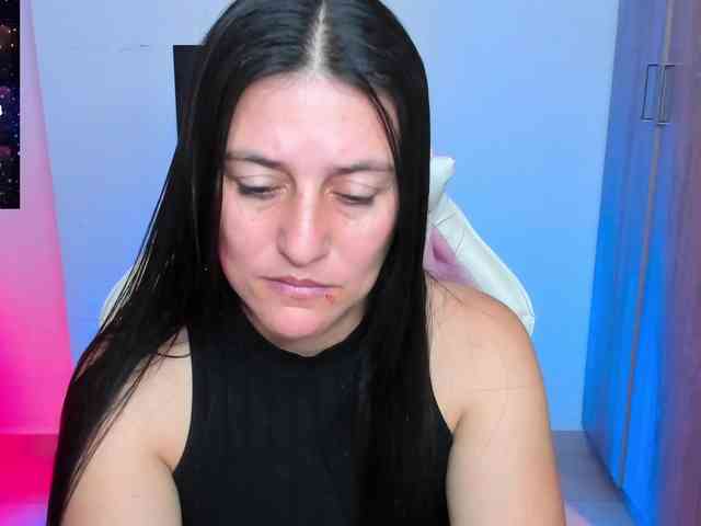 Saskyaajohnson webcam
