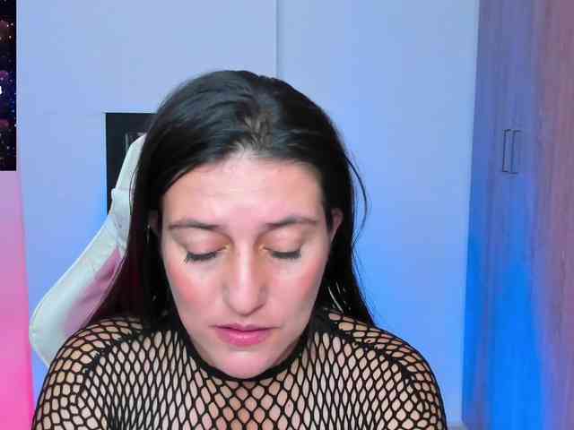 Saskyaajohnson webcam
