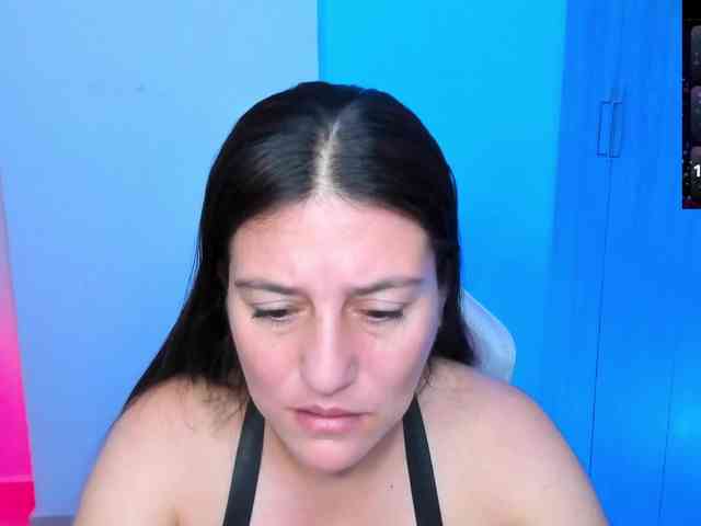 Saskyaajohnson webcam
