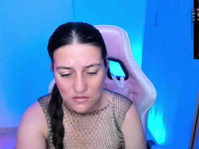 Saskyaajohnson webcam