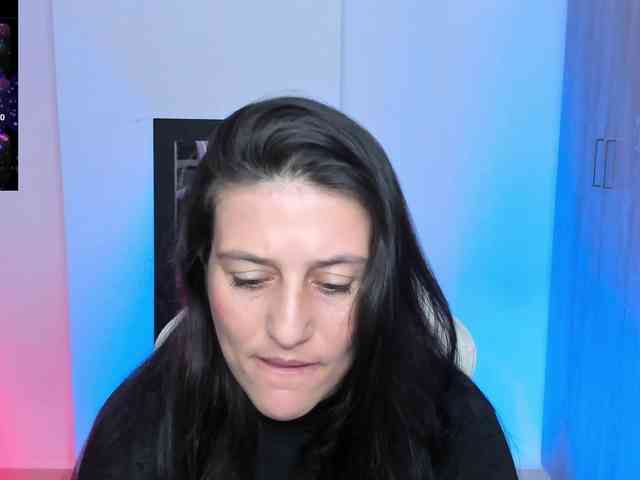 Saskyaajohnson webcam