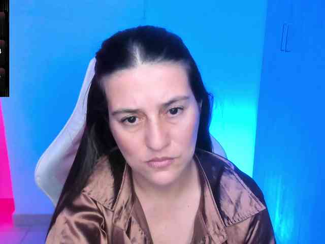 Saskyaajohnson webcam