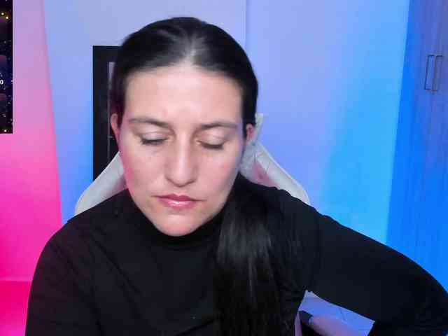 Saskyaajohnson webcam