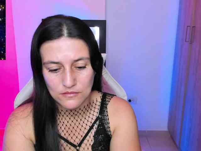 Saskyaajohnson webcam