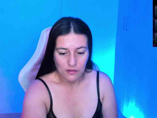 Saskyaajohnson webcam