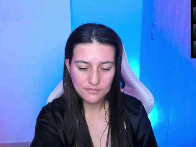 Saskyaajohnson webcam