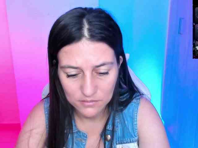 Saskyaajohnson webcam