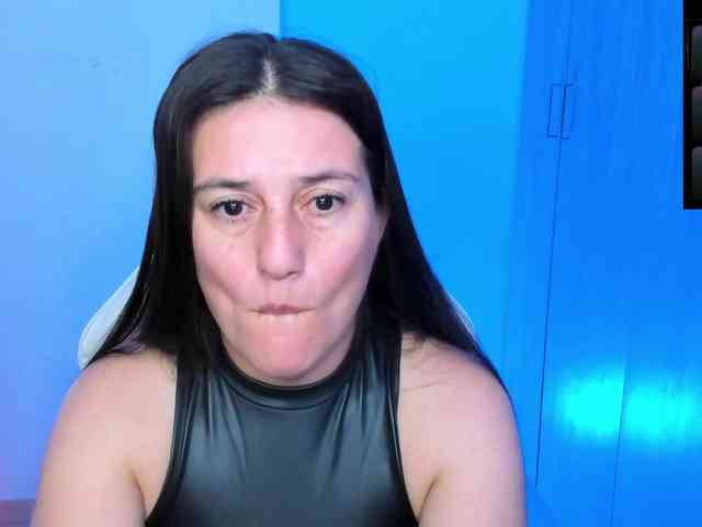 Saskyaajohnson webcam