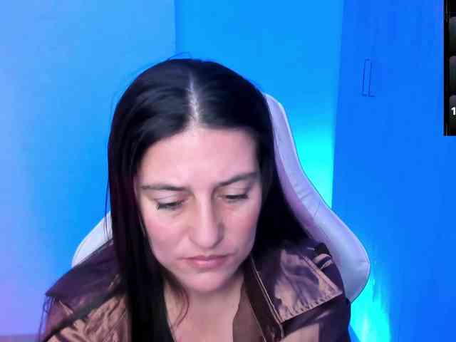 Saskyaajohnson webcam