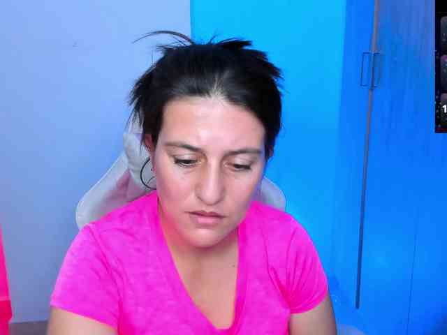 Saskyaajohnson webcam