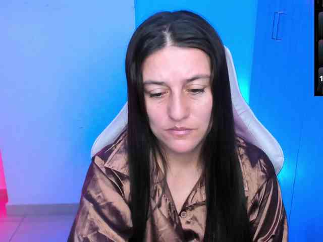 Saskyaajohnson webcam