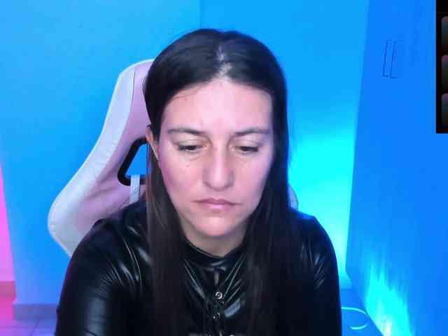 Saskyaajohnson webcam