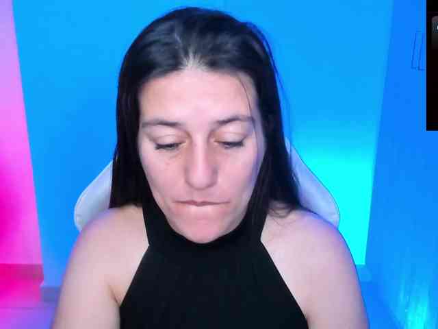 Saskyaajohnson webcam