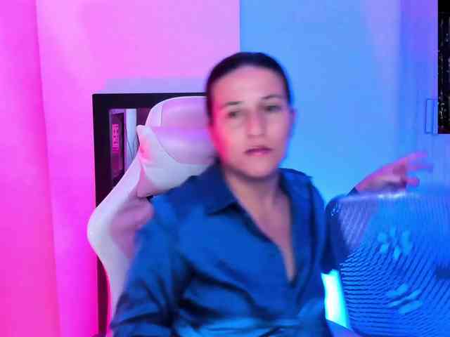 Saskyaajohnson webcam