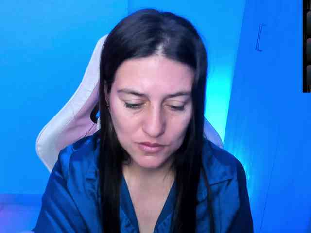 Saskyaajohnson webcam