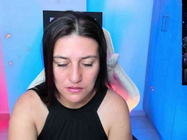 Saskyaajohnson webcam