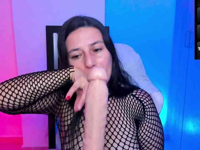 Saskyaajohnson webcam