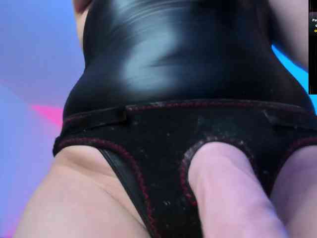 Saskyaajohnson webcam