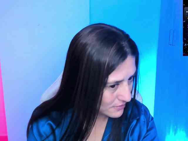 Saskyaajohnson webcam