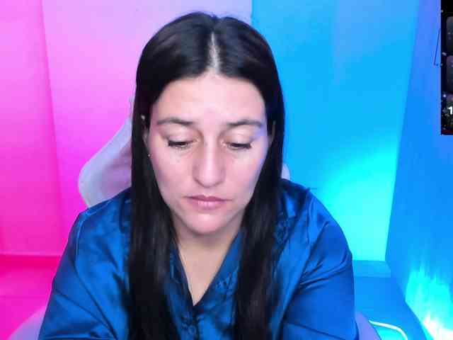 Saskyaajohnson webcam