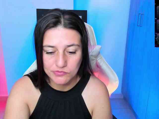 Saskyaajohnson webcam