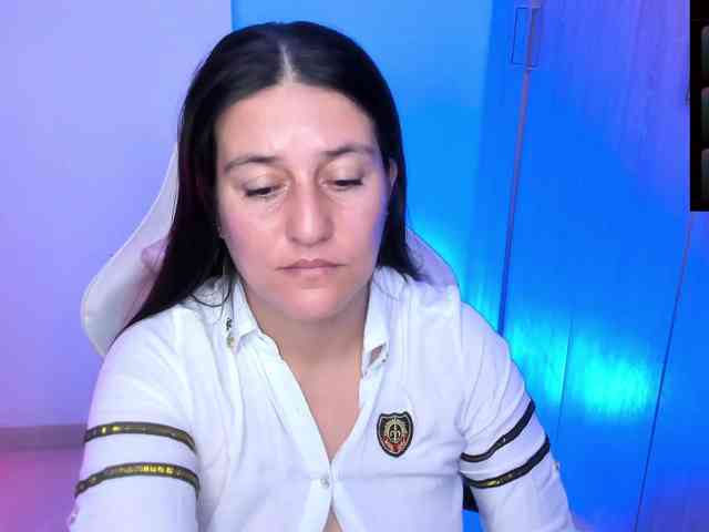 Saskyaajohnson webcam