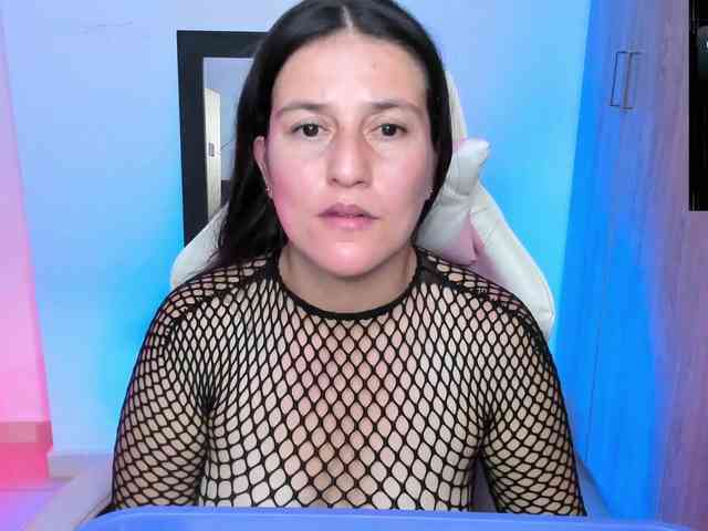 Saskyaajohnson webcam