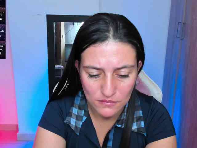 Saskyaajohnson webcam