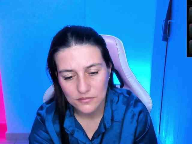 Saskyaajohnson webcam