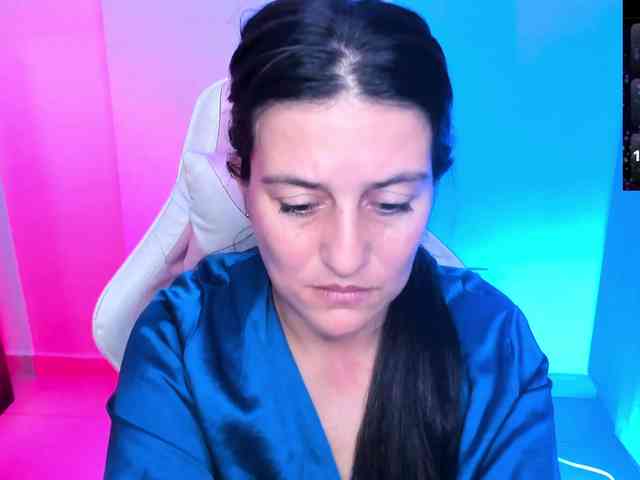 Saskyaajohnson webcam