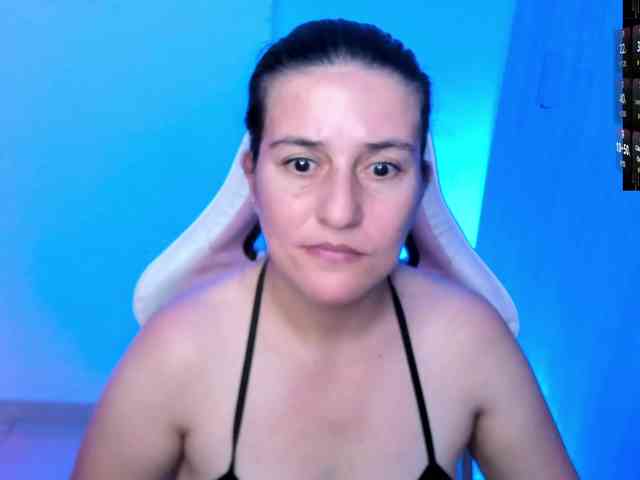 Saskyaajohnson webcam