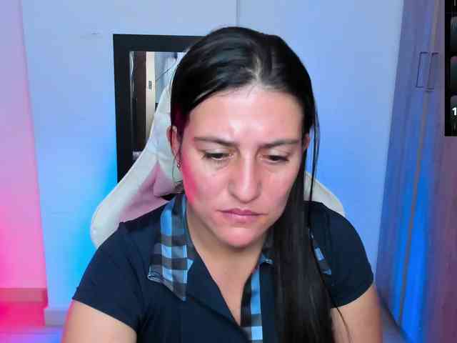 Saskyaajohnson webcam