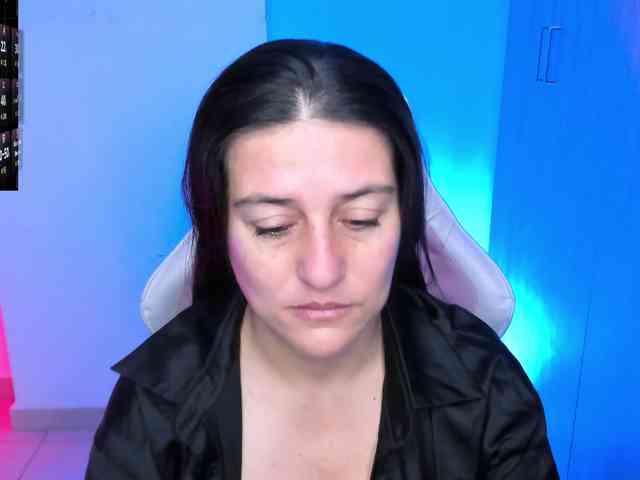 Saskyaajohnson webcam