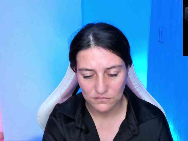 Saskyaajohnson webcam