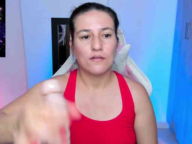 Saskyaajohnson webcam