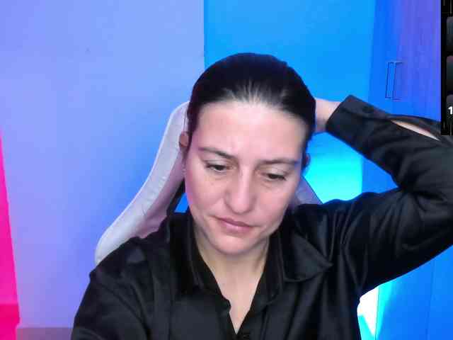 Saskyaajohnson webcam