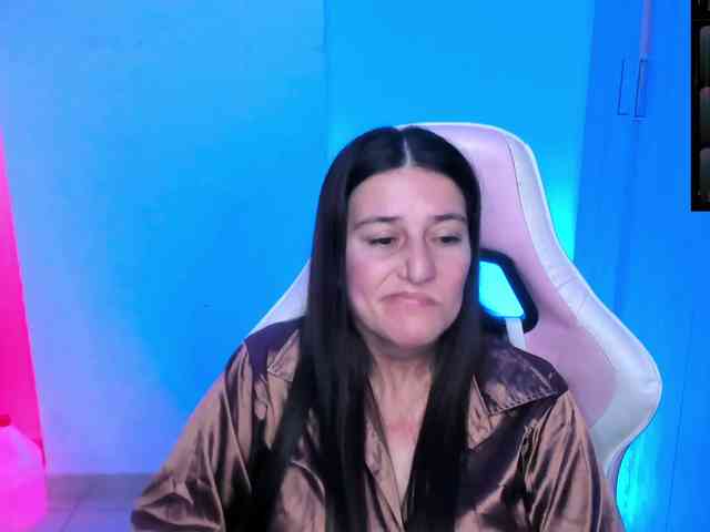 Saskyaajohnson webcam