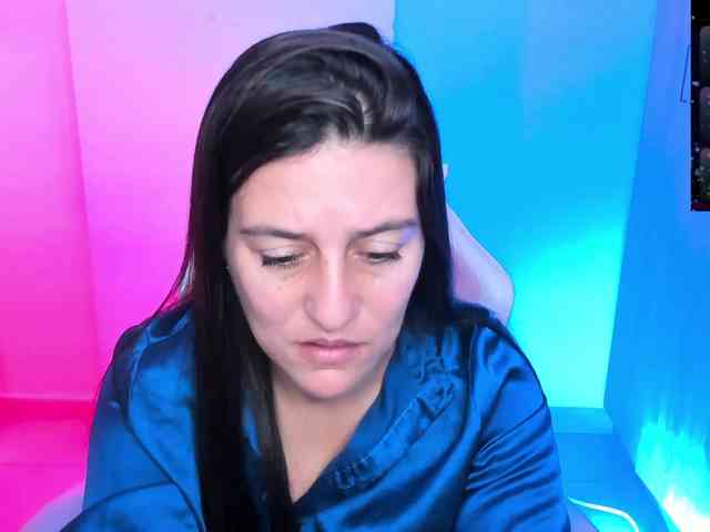 Saskyaajohnson webcam