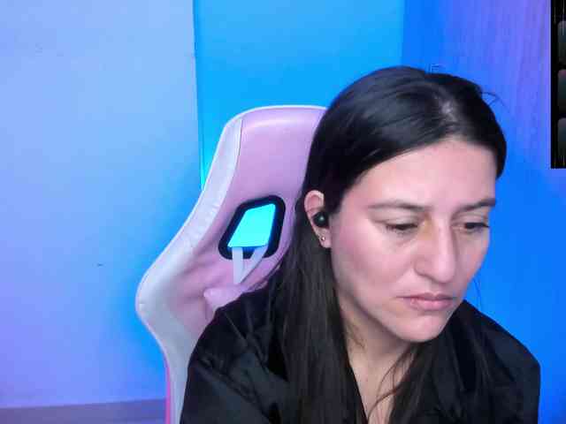 Saskyaajohnson webcam