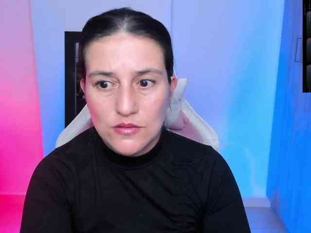 Saskyaajohnson webcam