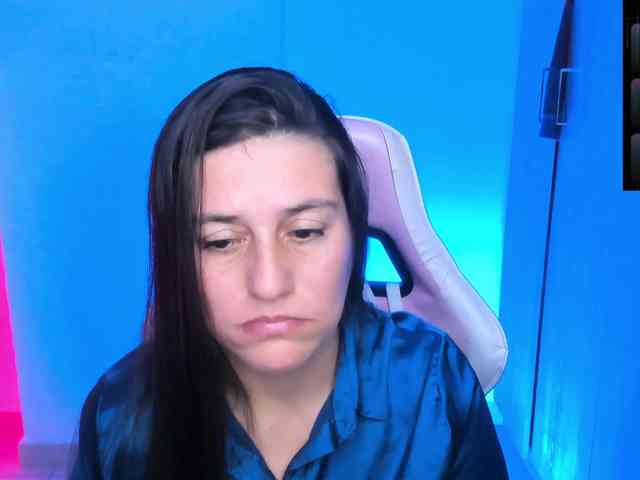 Saskyaajohnson webcam