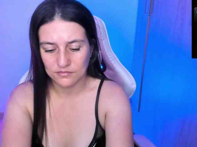 Saskyaajohnson webcam