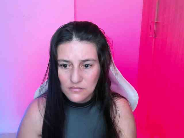 Saskyaajohnson webcam