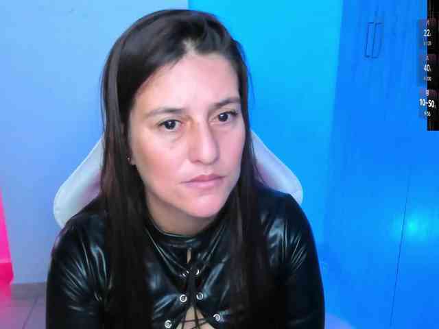 Saskyaajohnson webcam