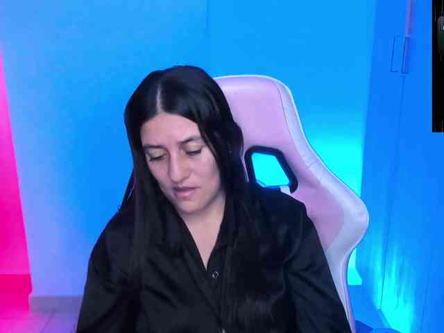 Saskyaajohnson webcam