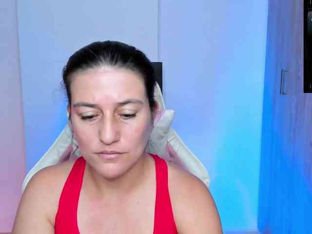 Saskyaajohnson webcam