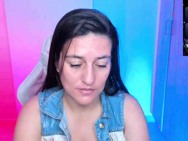 Saskyaajohnson webcam