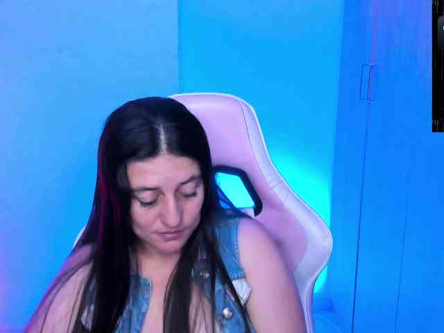 Saskyaajohnson webcam