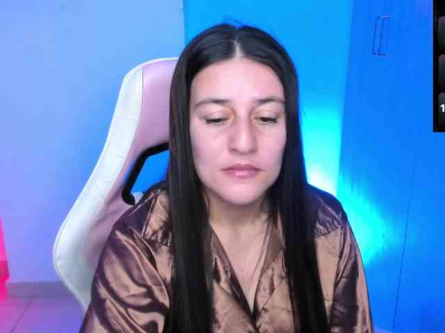 Saskyaajohnson webcam