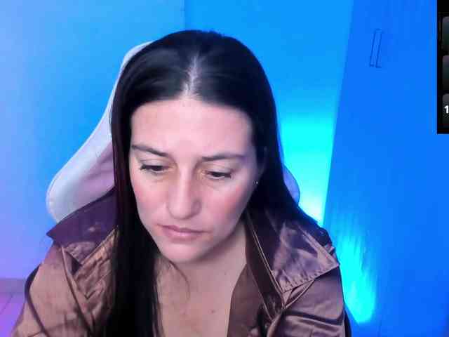 Saskyaajohnson webcam